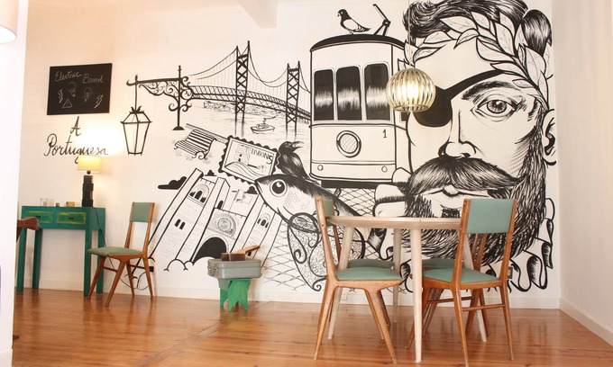 Misericordia Apartment | A Portuguesa III, at Bica's Funicular Street