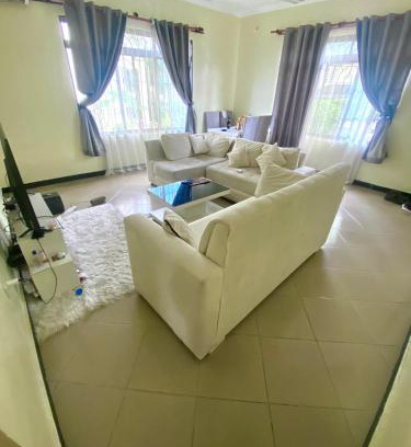 Dar es Salaam House | A private self contained room in a shared house