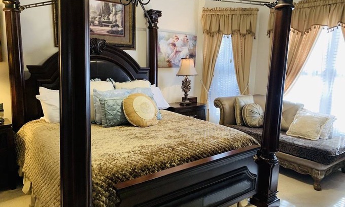 Cliftondale House | A Rare Gem. ! Perfect Getaway !20 Min Frm Airport. Luxury home, 6 bedrooms