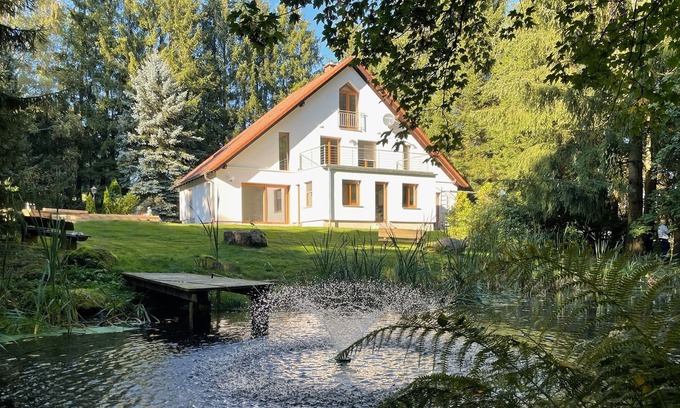 Herbstein House | A spacious holiday home in the midst of beautiful nature with a large garden