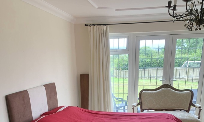 Pentrefelin House | A Spacious Modern Bungalow With Off-road Parking for Several Vehicles - Private