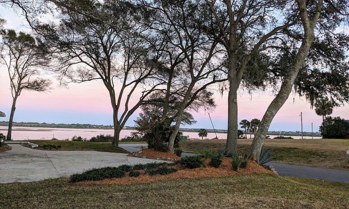 St. Augustine South House | A true "Gem" wonderful Matanzas river view with beautiful sunrises