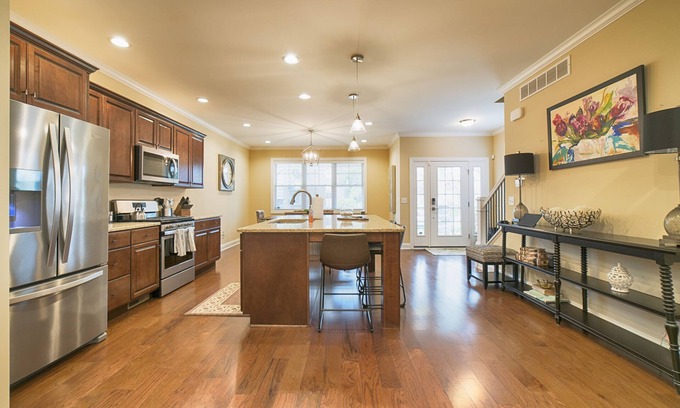 Northeast South Bend House | A View to a Dome -1/2 Mile Walk to Notre Dame Campus!