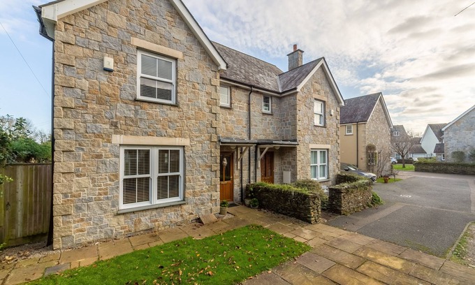 Lelant House | A wonderful three-bedroom Cornish cottage set in an exceptional location.