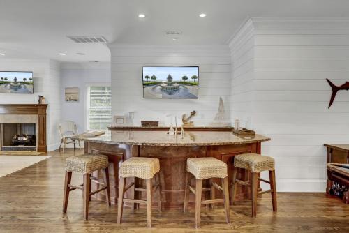 Isle of Palms House | Abalone Alley 7 by Wild Dunes, Ocean View Home