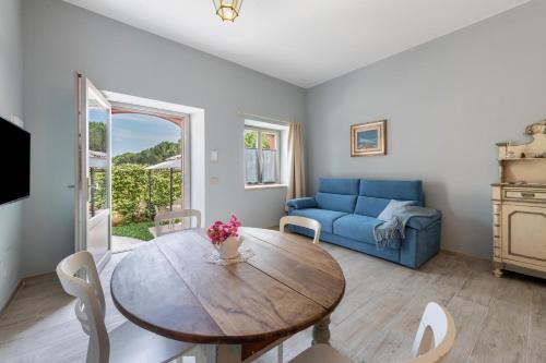 Soiano del Lago Apartment | Abaye 2 Pinot - Charm Adults Only