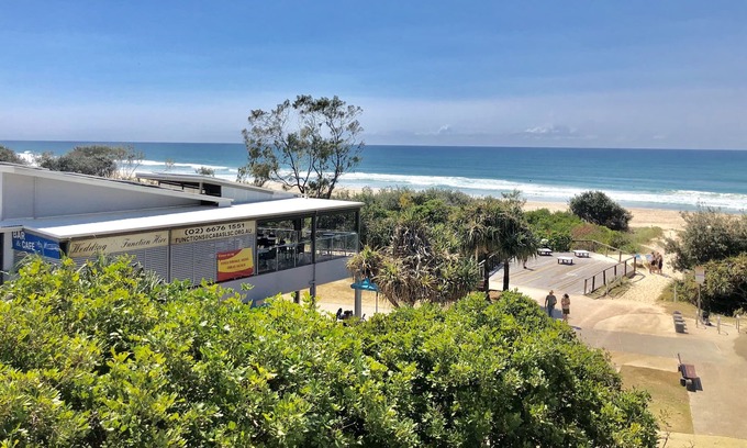 Cabarita Beach Apartment | Absolute Beach Front - Cabarita Promenade - Sea View - 3 Bedroom Apartment