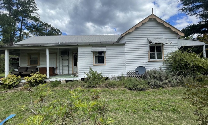 Laughtondale House | Absolute Hawkesbury River Frontage Country Vibes - On Acres Wisemans Ferry Fish