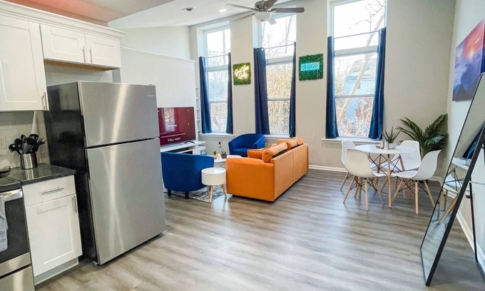 Shelton Apartment | Abstract Apartment w/high ceilings in Shelton