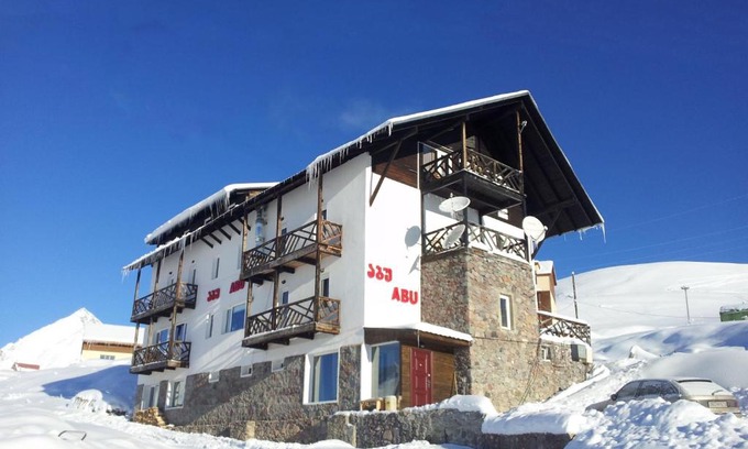 Kazbegi Hotel | Abu Hotel