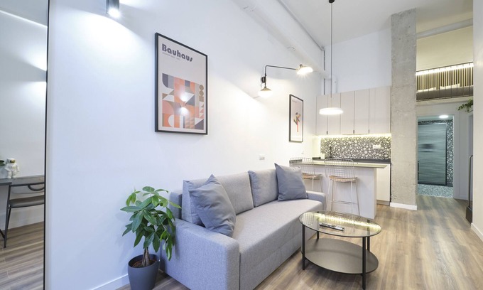 Las Acacias Apartment | Acacias - City Centre - Wifi, A/c, Smarttv