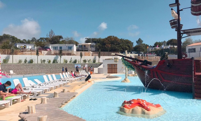 Domino House | Accès direct plage | Camping 4* | Parc aquatique