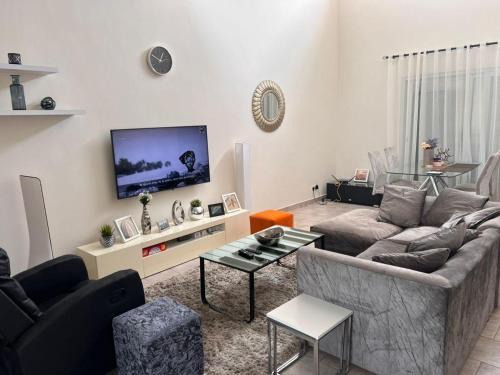 Santeo House | Accra Cozy Retreat with 2 Bedrooms