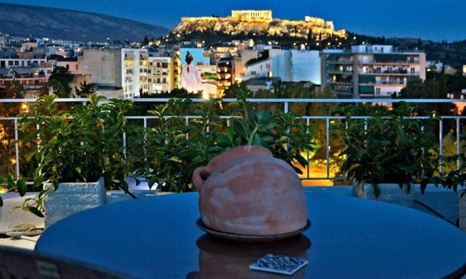 Kerameikos Apartment | ACROPOLIS PANORAMIC STUDIO