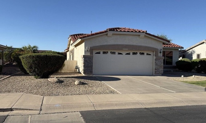 Gilbert House | Active Adult Escape in Trilogy – Golf, Fitness, Pools & More!