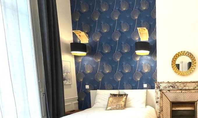 Valenciennes Apartment | Adam à part, Dans de beaux draps