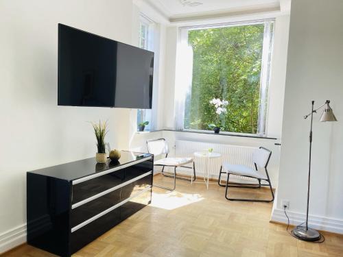 Aalborg Apartment | aday - Aalborg mansion - Open bright apartment with garden