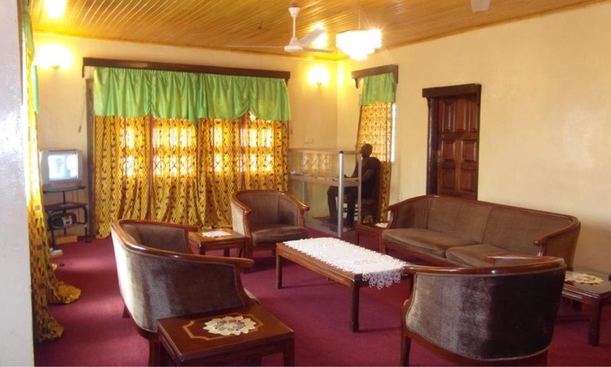 Teshie Cabin | Adinkra Lodge
