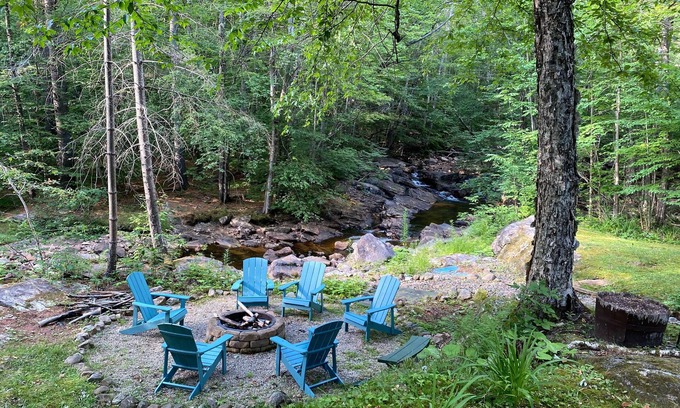 Caroga Lake House | Adirondacks Mountain and Lake House Retreat