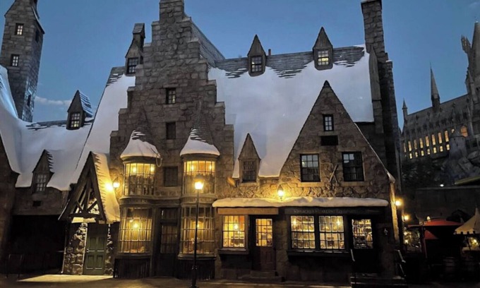 Beverly Hills Apartment | Adorable and Bright 2BR/2BA Unit