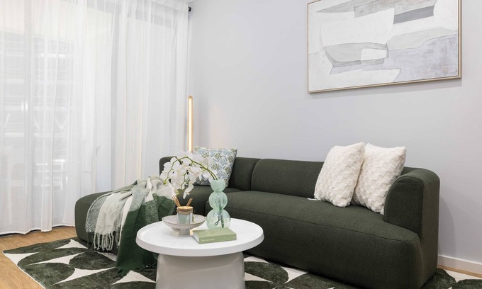 West End Apartment | Adorable Fresh 1BR Apt with parking, Central, WIFI