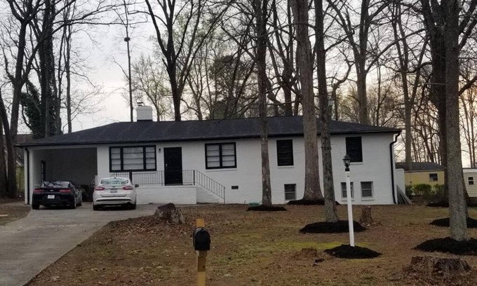 Simpsonville House | Adorable home in Simpsonville close to 85
