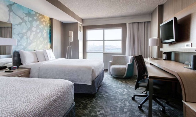 Emeryville Resort | Affordability Meets Comfort! w/Pool, Pet-Friendly, Close to Shorebird Park!