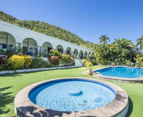 Nelly Bay Apartment | AFFORDABLE ISLAND ESCAPE! Queen Studio, Nelly Bay