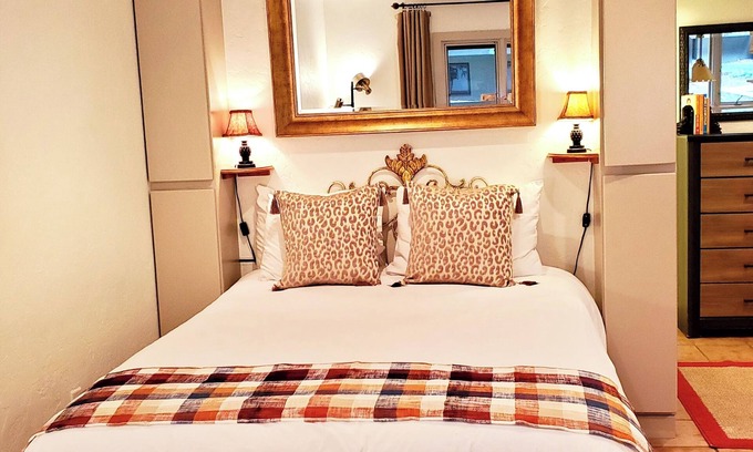 Vail Condo | Affordable Vail Village 179/nt = Oct 15-31.Vail Village studio