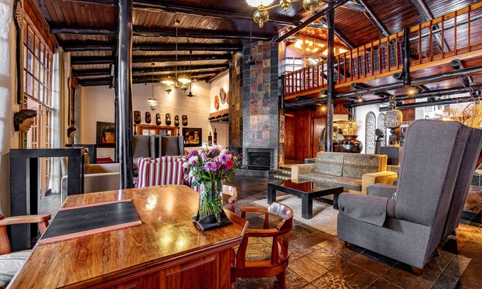 White River Hotel | African Sky Hotels - Pine Lake Inn