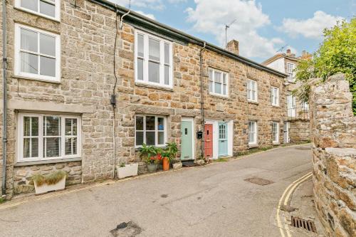 Mousehole House | Agan Chi