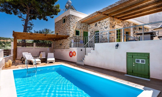 Piskokefalon House | Aggel's House - stone house - private pool - courtyard - countryside views