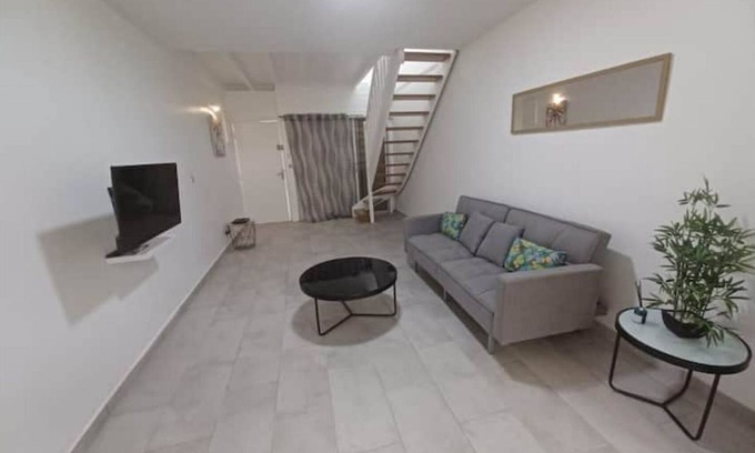 Bas du Fort Apartment | Agréable Appartement Neuf Avec Piscine