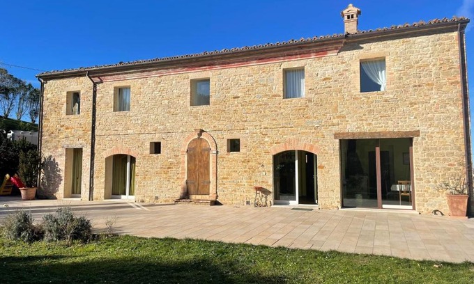 Mergo House | Agriturismo Colle delle Stelle