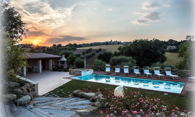 Petriolo Other | AGRITURISMO IL MELOGRANO: Matthew apartment with pool and beautiful garden