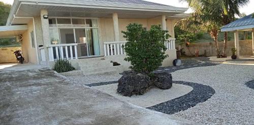 Alcoy House | Ahoyinn