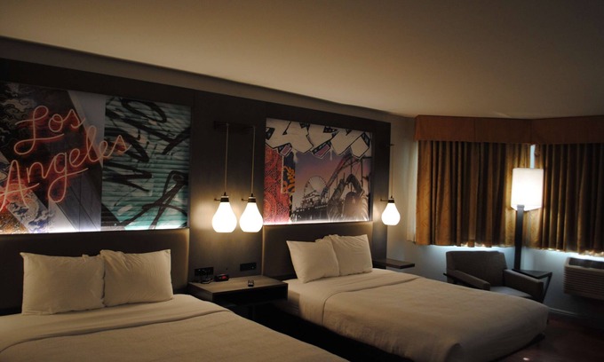 Chinatown Hotel | Aiden Los Angeles Downtown Dragon Gate Inn