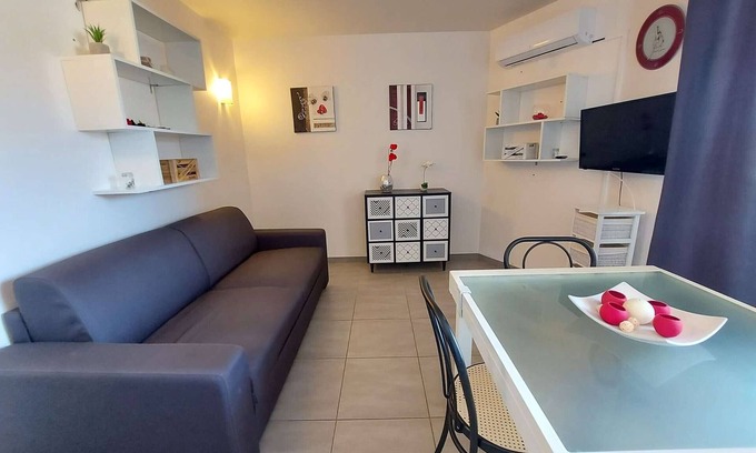 Marseillan Plage Apartment | Air-conditioned apartment for 4, 200m from the beach, in the heart of Marseillan-Plage