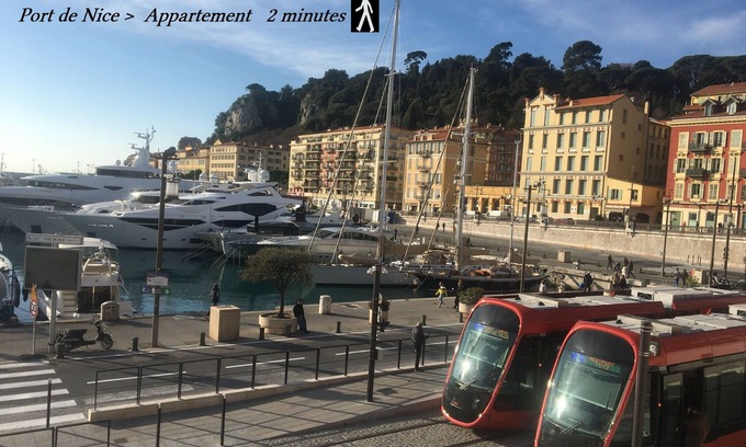 Quartier du Port Apartment | Air-conditioned family apartment Nice port between sea and city center