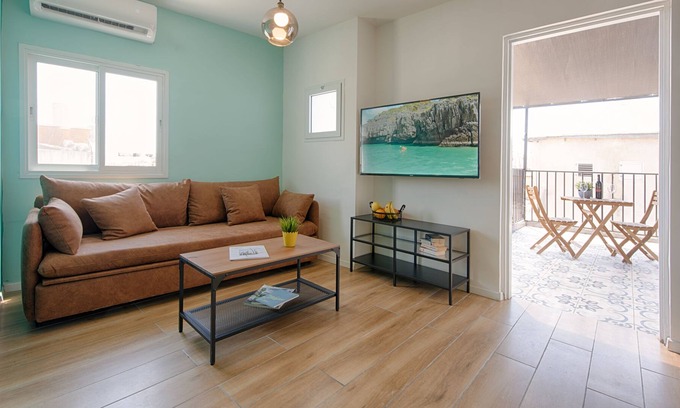 Tel Aviv Apartment | AirTLV HaTikva Market Adorable Apt