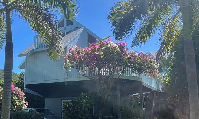 Kittian Village Villa | Airy 2BR Loft | Freshly Painted, Coastal-Chic Bath & Central Location