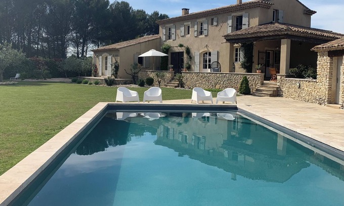 Saint-Cannat House | AIX EN PROVENCE: PROVENCAL FARMHOUSE WITH PRIVATE POOL FOR 8 PEOPLE.