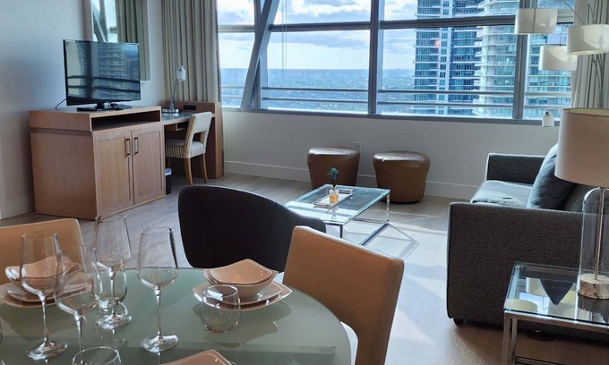 Brickell Apartment | AKA Condo in Brickell 31th Floor by Palermo Home