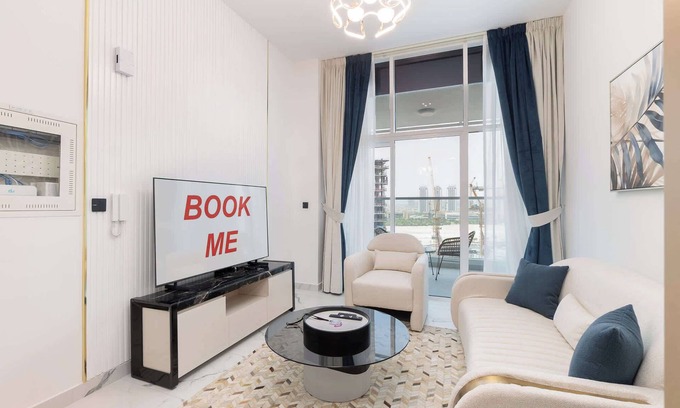 Al Barsha Apartment | Al Barsha Apartment Sleeps 2 with Swimming Pool!