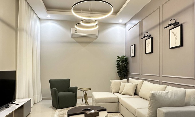 Riyadh Apartment | Al-Mutamarat A-4 Timeless History AG51