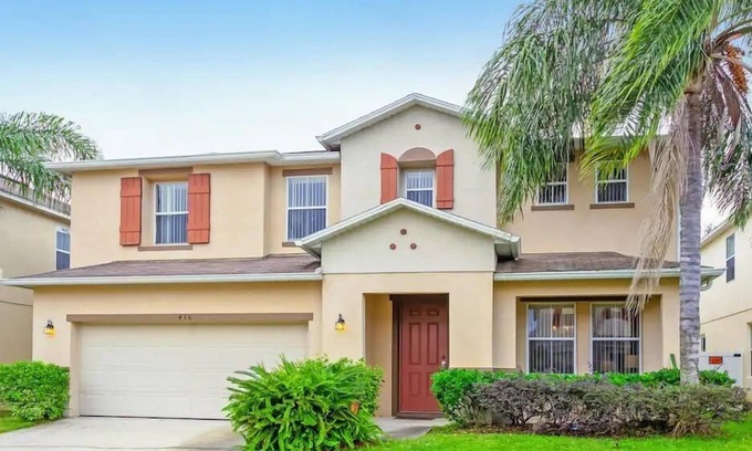 Legacy Park House | AL436 Beautiful 6 Bedroom Executive Pool Villa