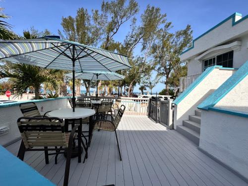 Holmes Beach Hotel | Alamanda Villas on Holmes Beach