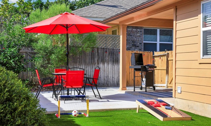 Timberwood Park House | Alamo Union - A Birdy Vacation Rental