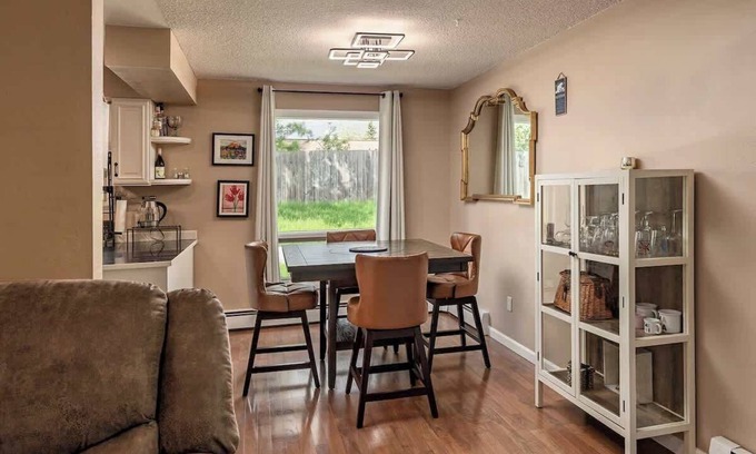 Sand Lake House | Alaska Family Comfort Stay w/Hottub