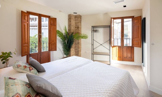 Centro - Sagrario Apartment | Albaicin Alhambra Views 3BR